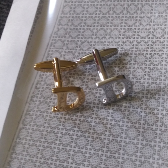 Cufflinks initial "D" NWOT$17.00+ free nec… - Picture 2 of 4